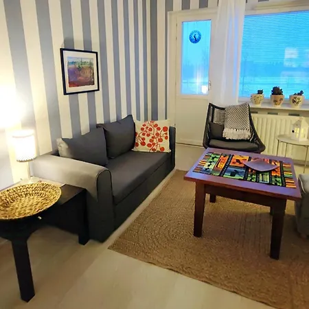 Apartment Merikarhun Kaksio - By The Sea, 5 Mins Off The Highway Kemi