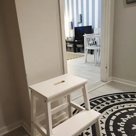Apartman Merikarhun Kaksio - By The Sea, 5 Mins Off The Highway *