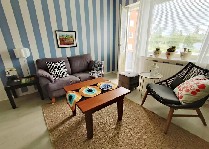 Merikarhun Kaksio - By The Sea, 5 Mins Off The Highway Lägenhet